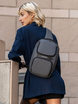 స్పేస్ గ్రే క్రాస్బాడీ స్లింగ్ బ్యాగ్